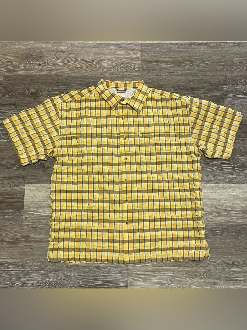 The North Face Plaid Button Up Shirt Yellow Gray Men’s Large Rayon Polyester